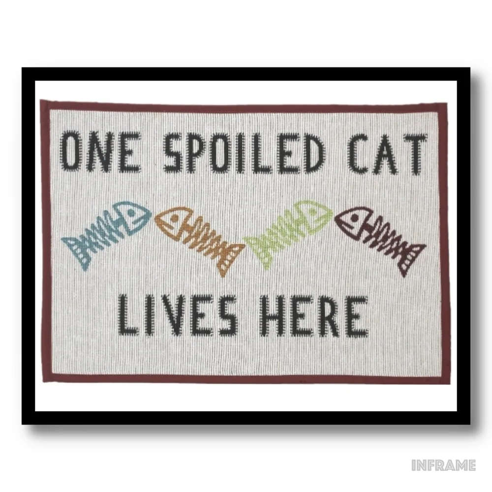 NWOT Tapestry Feeding Mat for Cats with a Free Magnet