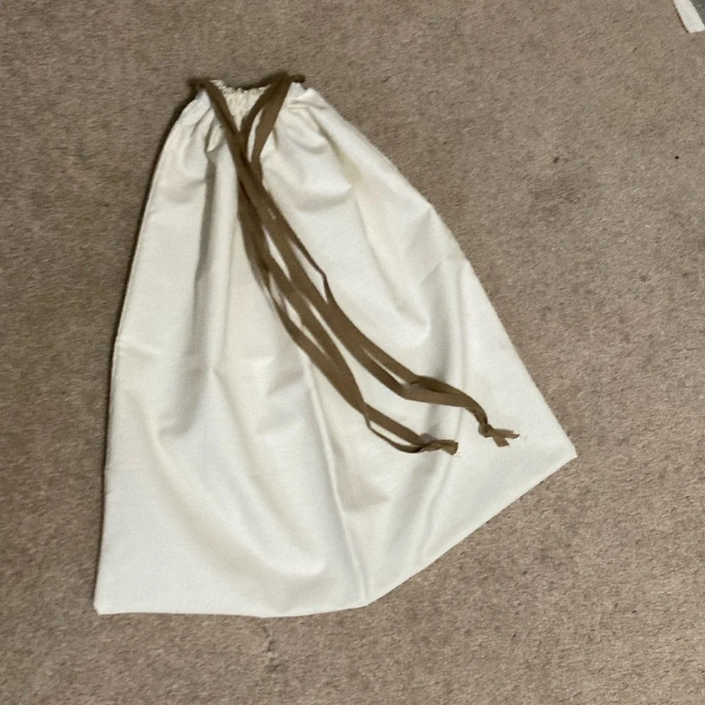 Hand Crafted Dust Bag