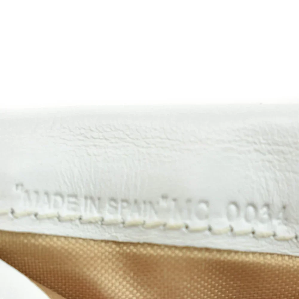 Dior reposhing this