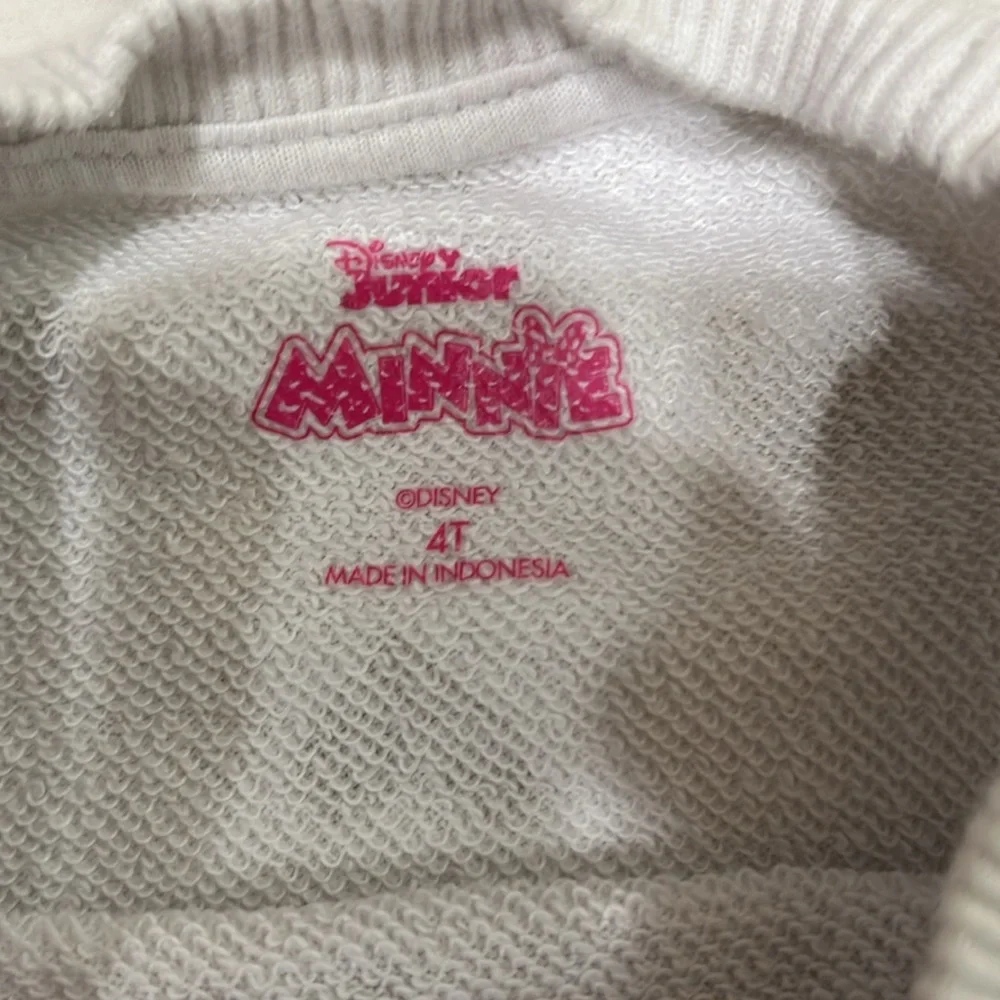 Disney white size