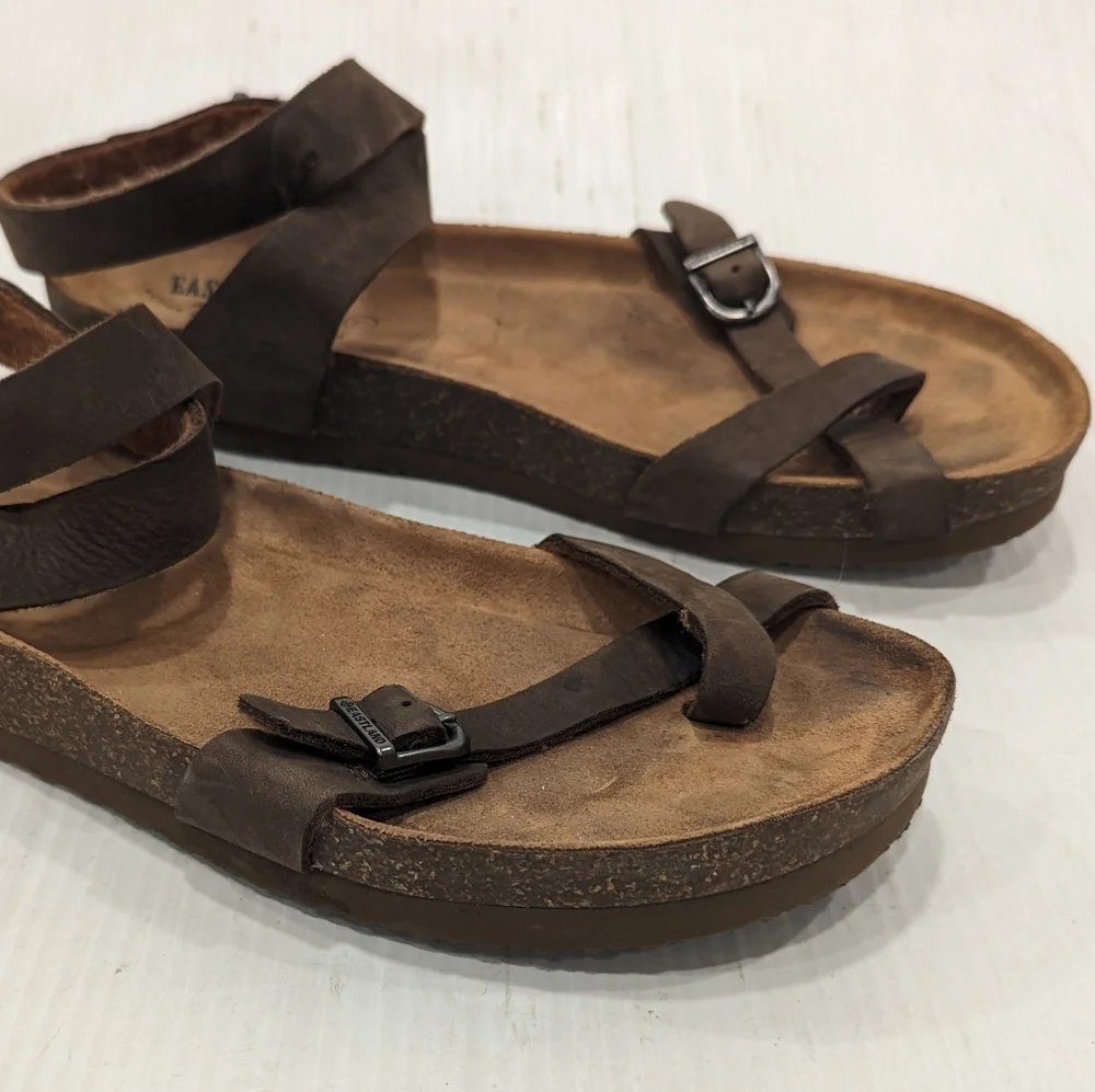 Eastland women strappy