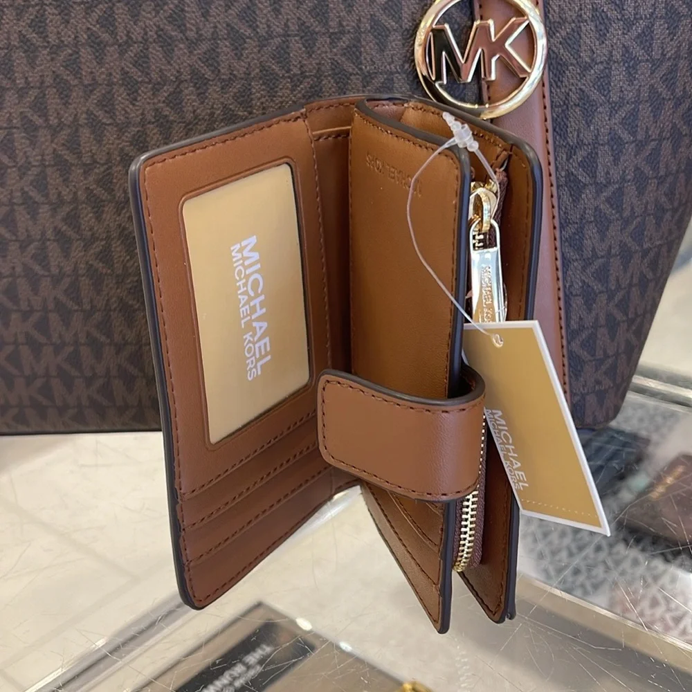 Michael Kors cash bi days