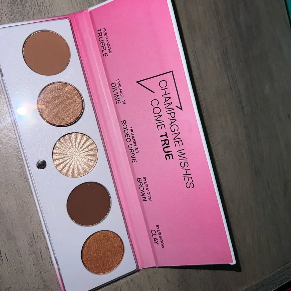 OFRA COSMETICS: Signature Luxe Palette
