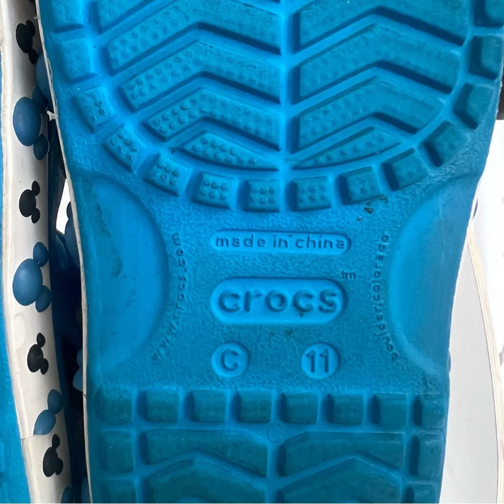 CROCS blue mickey