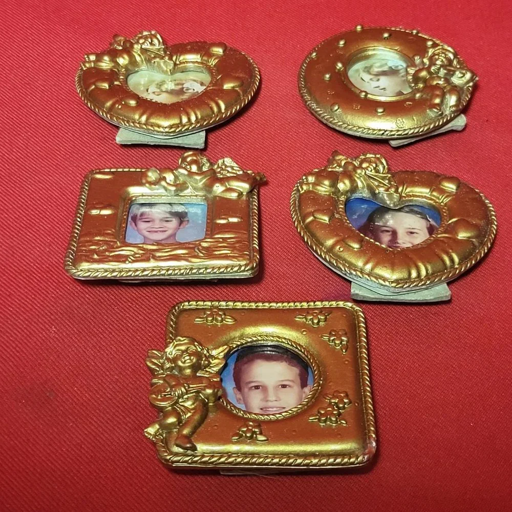N/A golden photo magnet