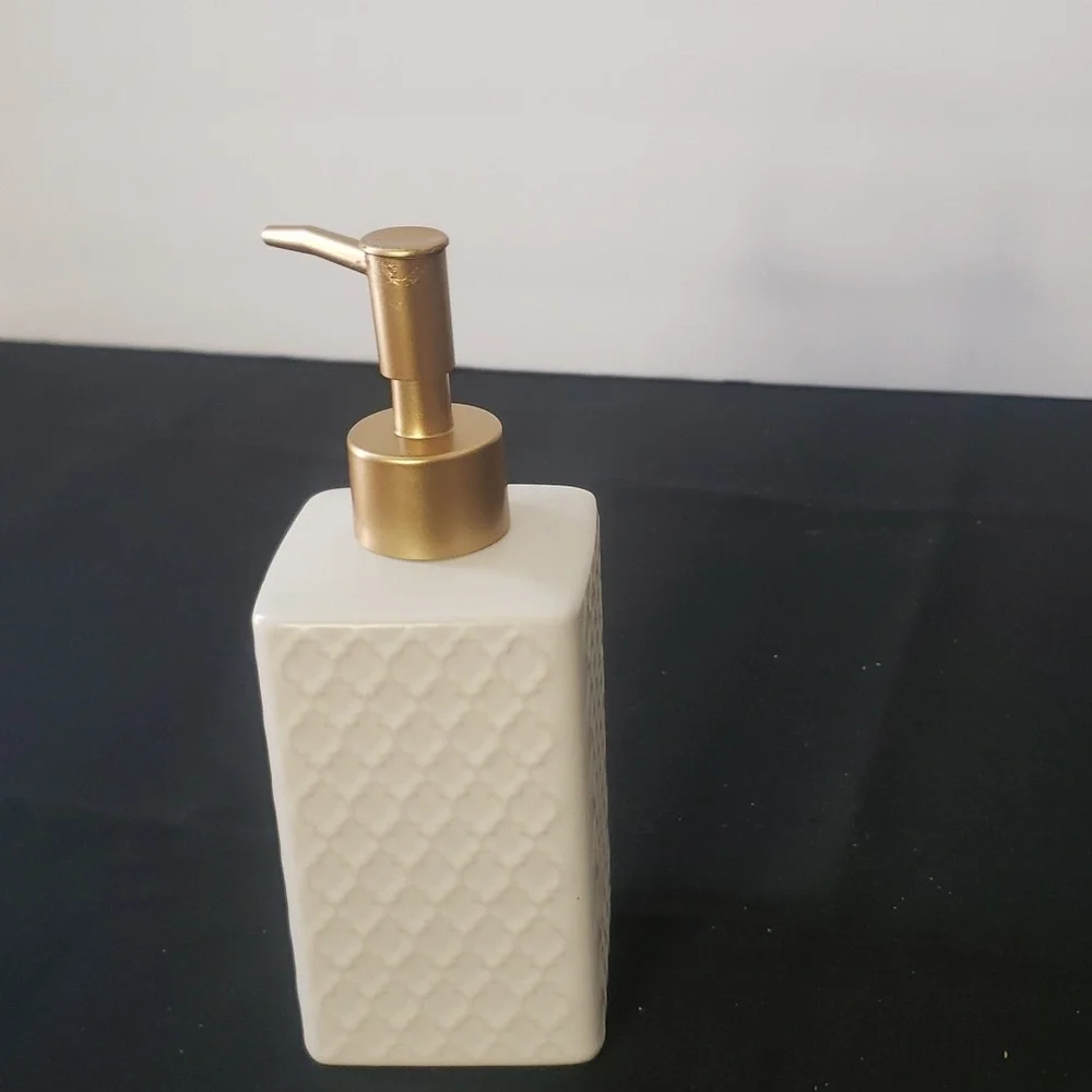 🤯3/$12 Hand Soap Dispencer Bathroom White & Gold