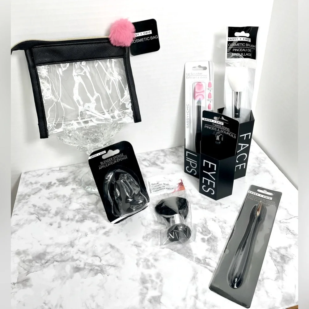 Sassy + Chic Makeup Organizer NWT