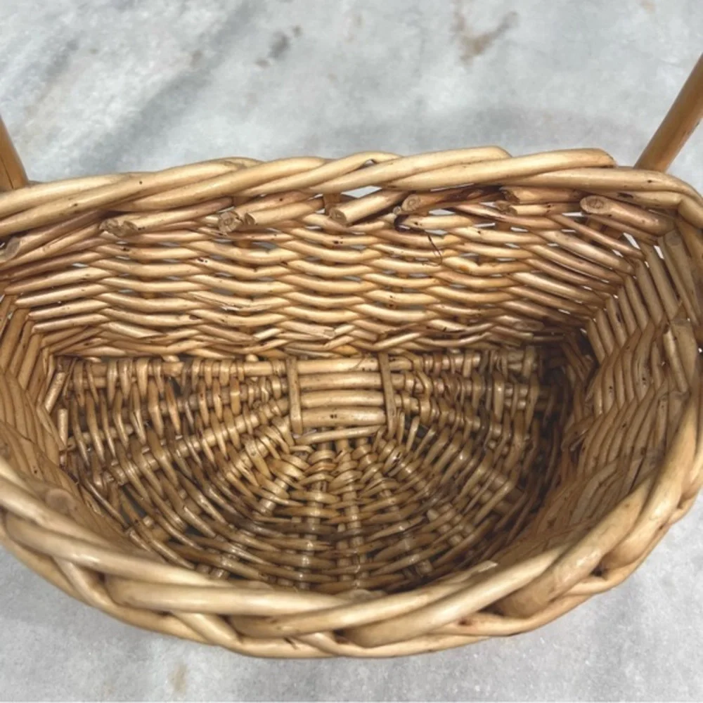 N/A wicker basket