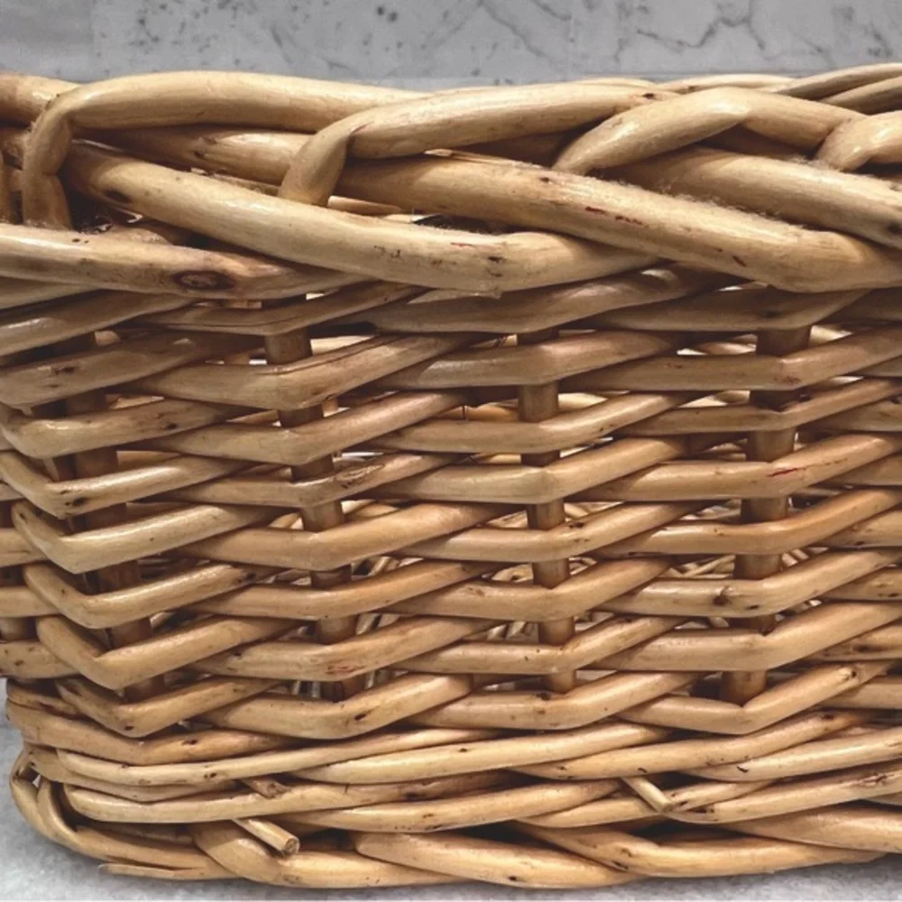 N/A wicker basket