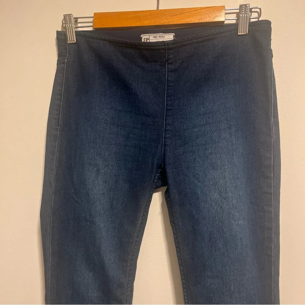 Free People Penny Pull On Flare Raw Hem Denim Jegging Stretch Jeans