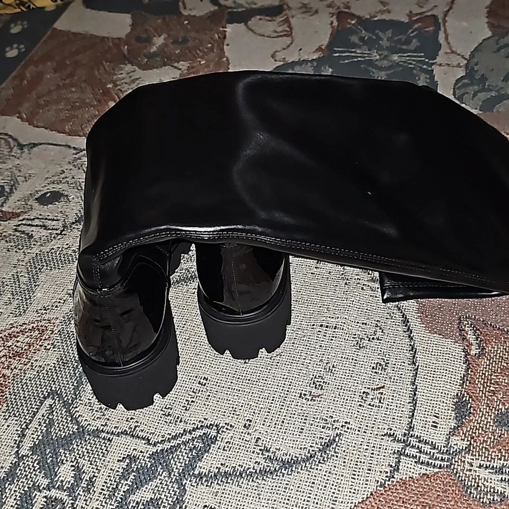 Azura excellent used