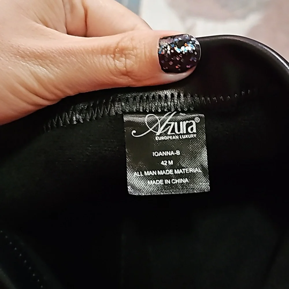 Azura excellent used