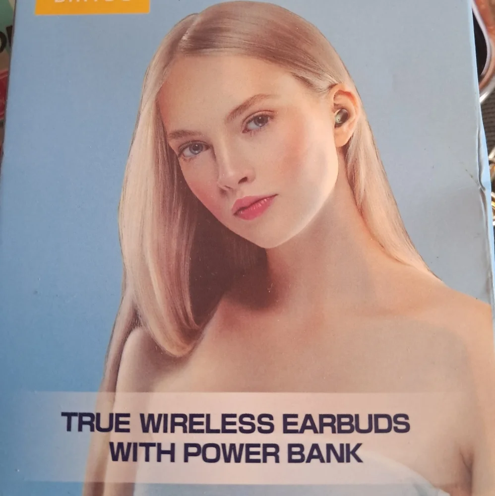 Wireless earbuds