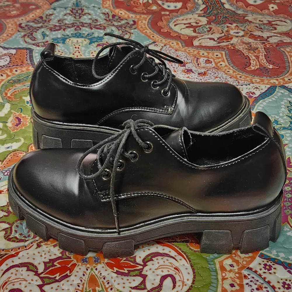 Madden Girl great preloved