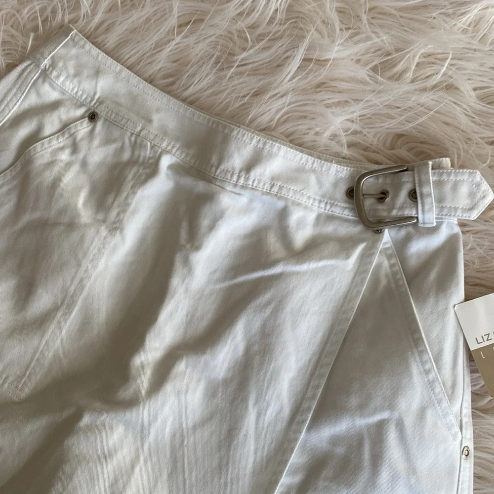 Liz Claiborne new between
