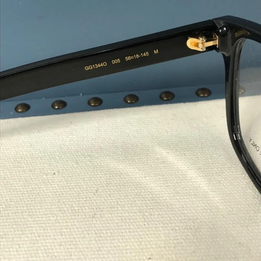 Gucci eyeglasses series