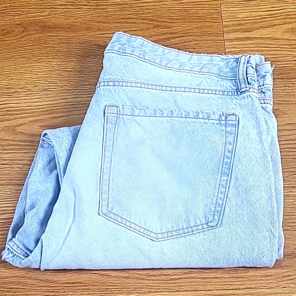 No Boundaries size 36