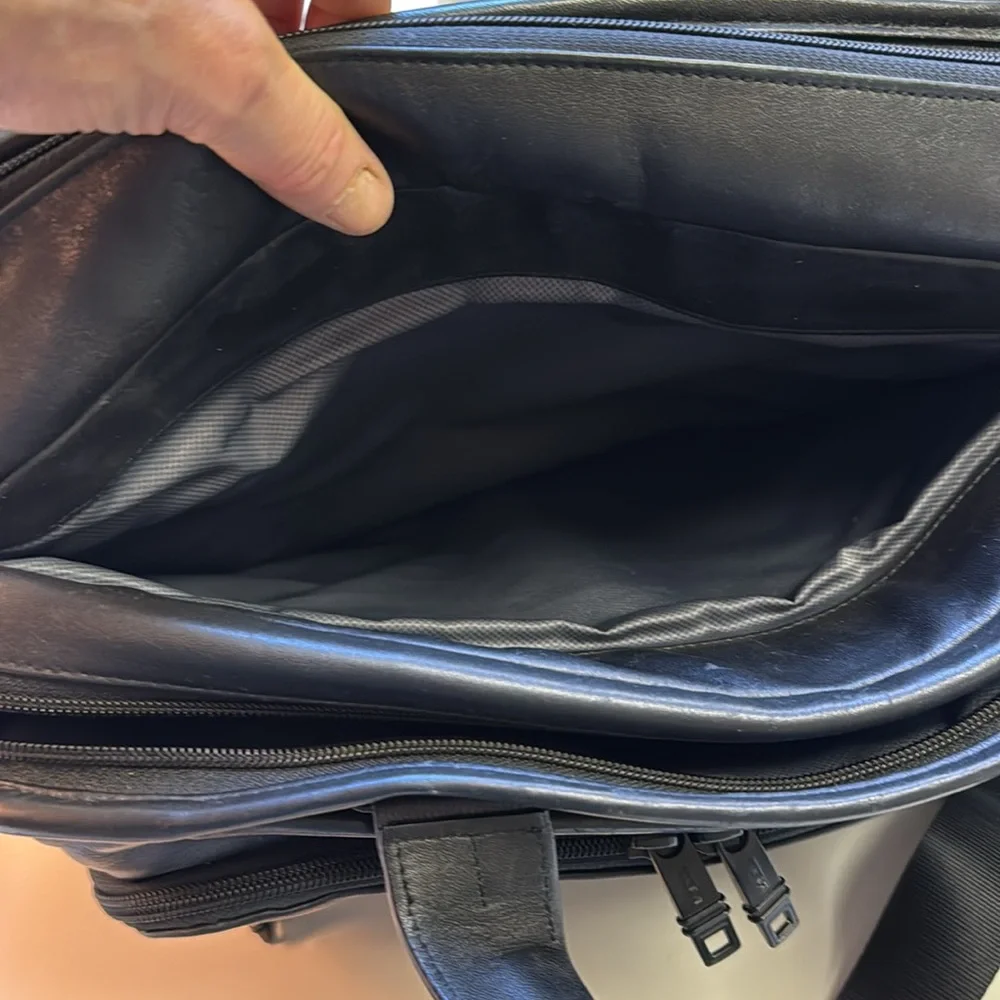 TUMi black leather computer briefcase carry-on VGC long strap multiple pockets
