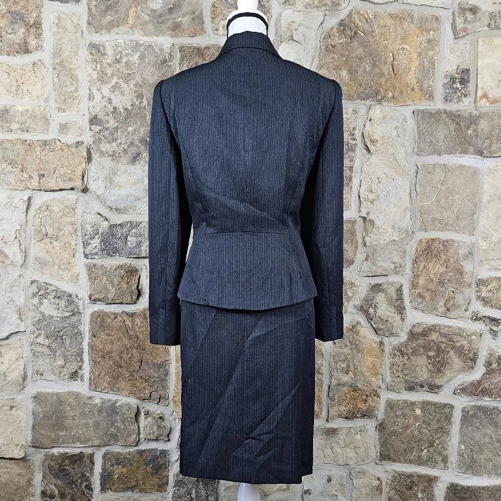 Tahari approx flat