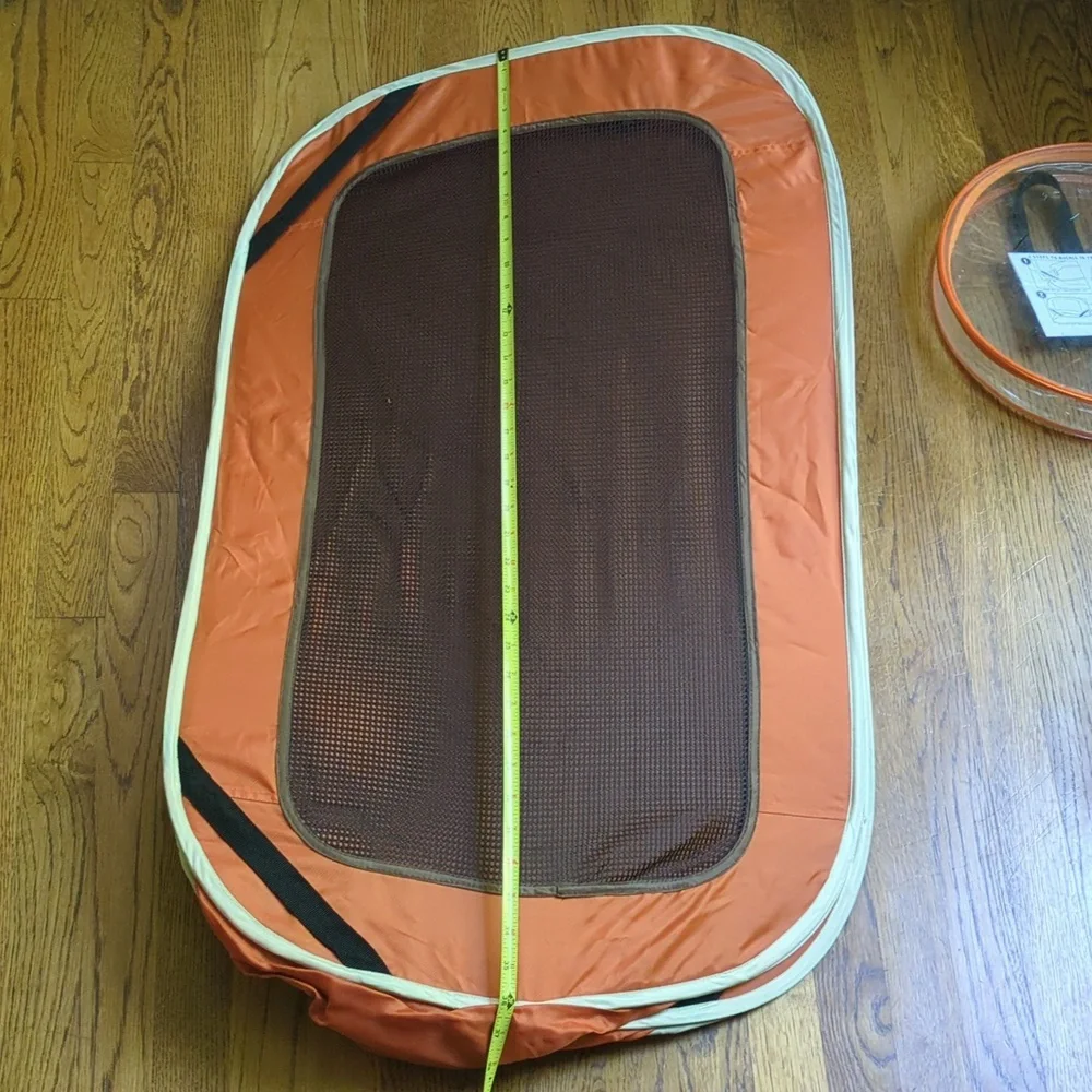 NWOT Pop-up Soft Dog Kennel