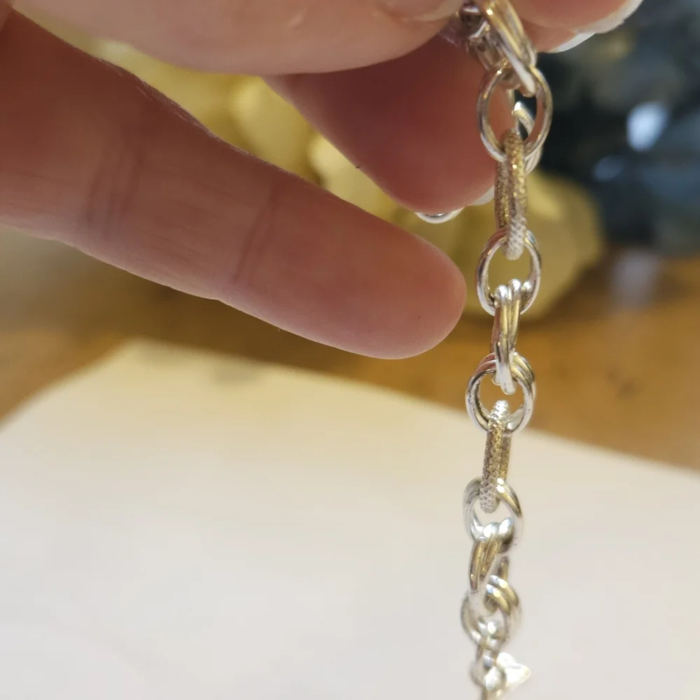 N/A unique silver