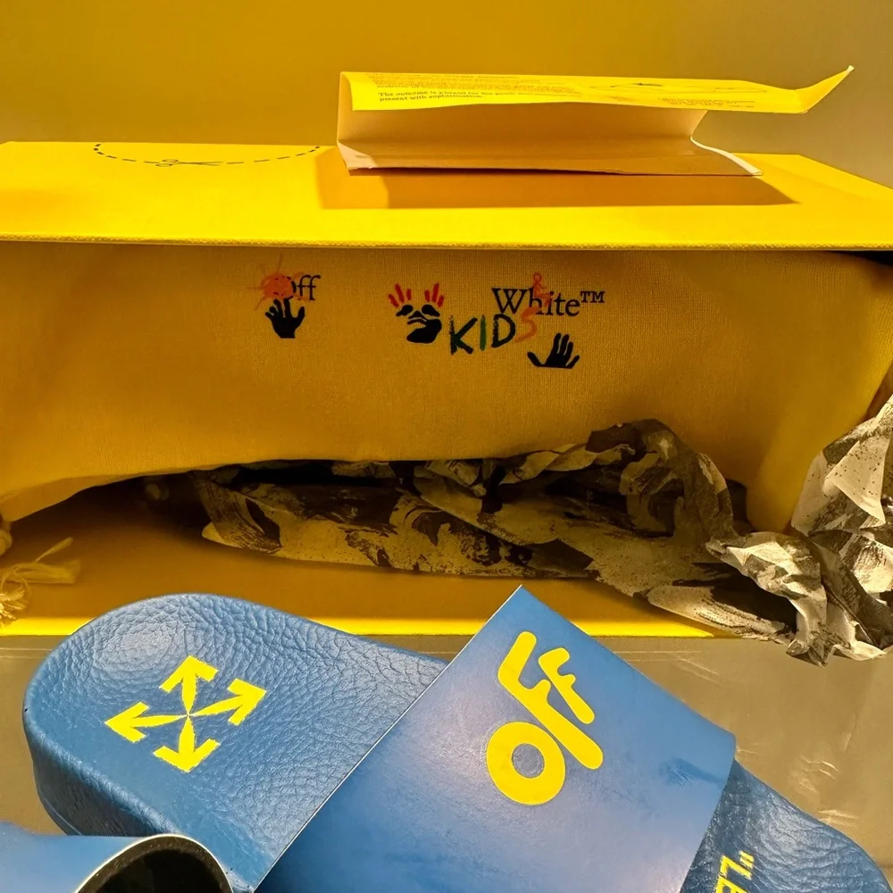 Toddler off white slides