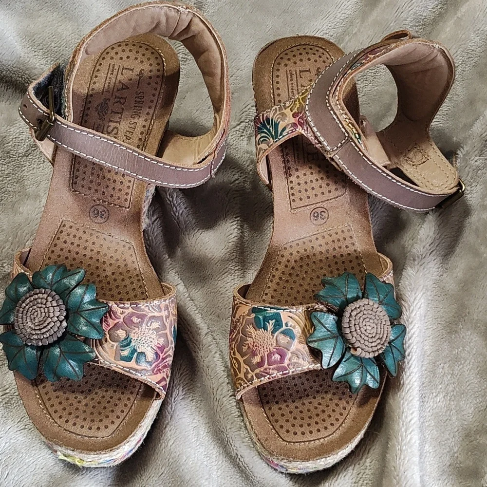 NWOB L'ARTISTE ANNMARIE ANKLE STRAP SANDAL size 36/5.5-6