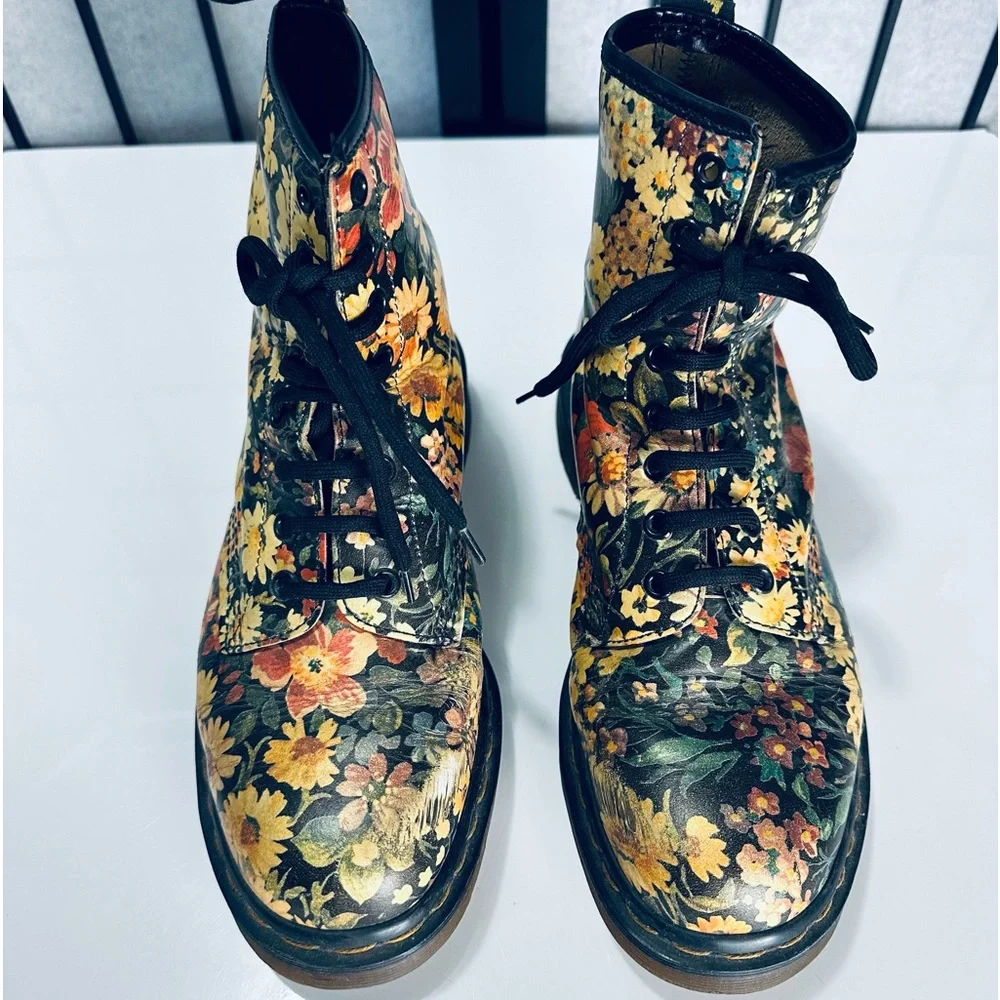 Dr. Martens super rare
