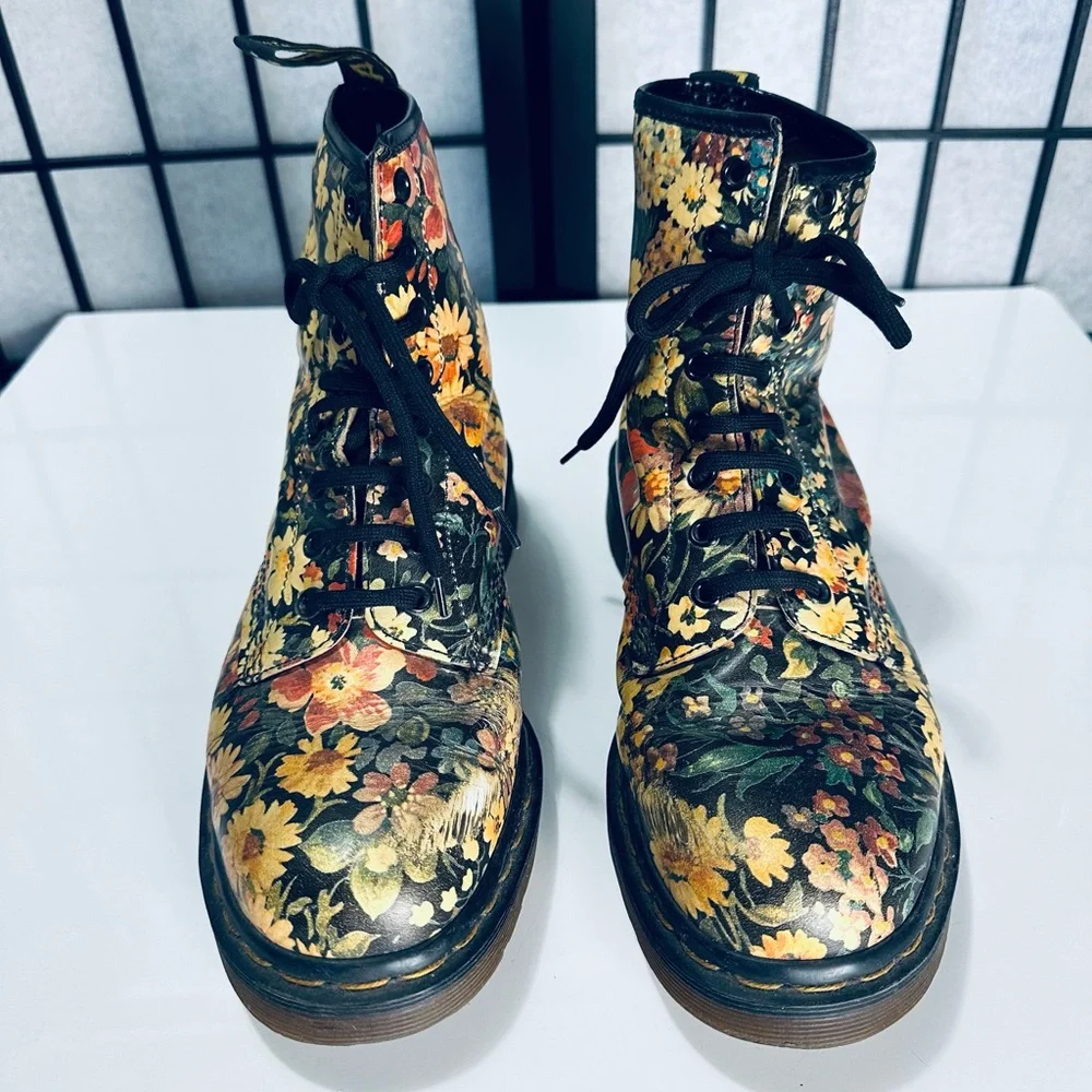 Dr. Martens super rare