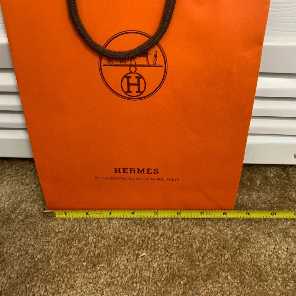 Hermes questions leave