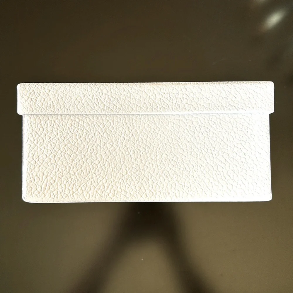Dior this listing