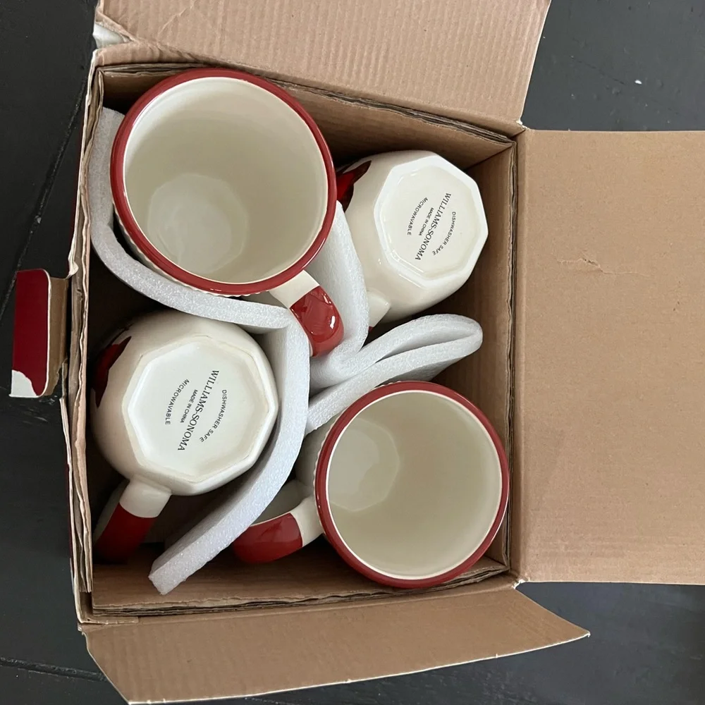 Vintage Williams Sonoma gingerbread chef mug set of 4.