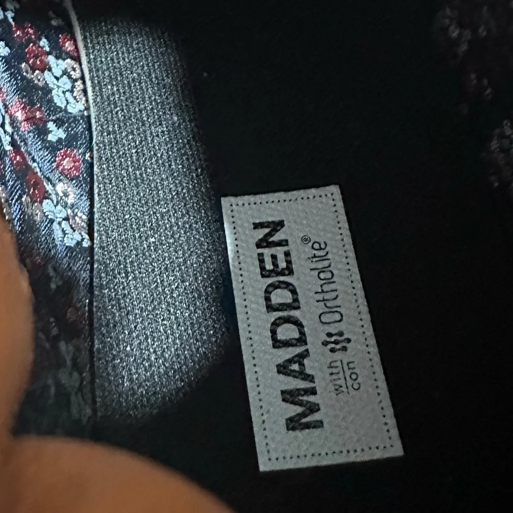 Steve Madden refer without