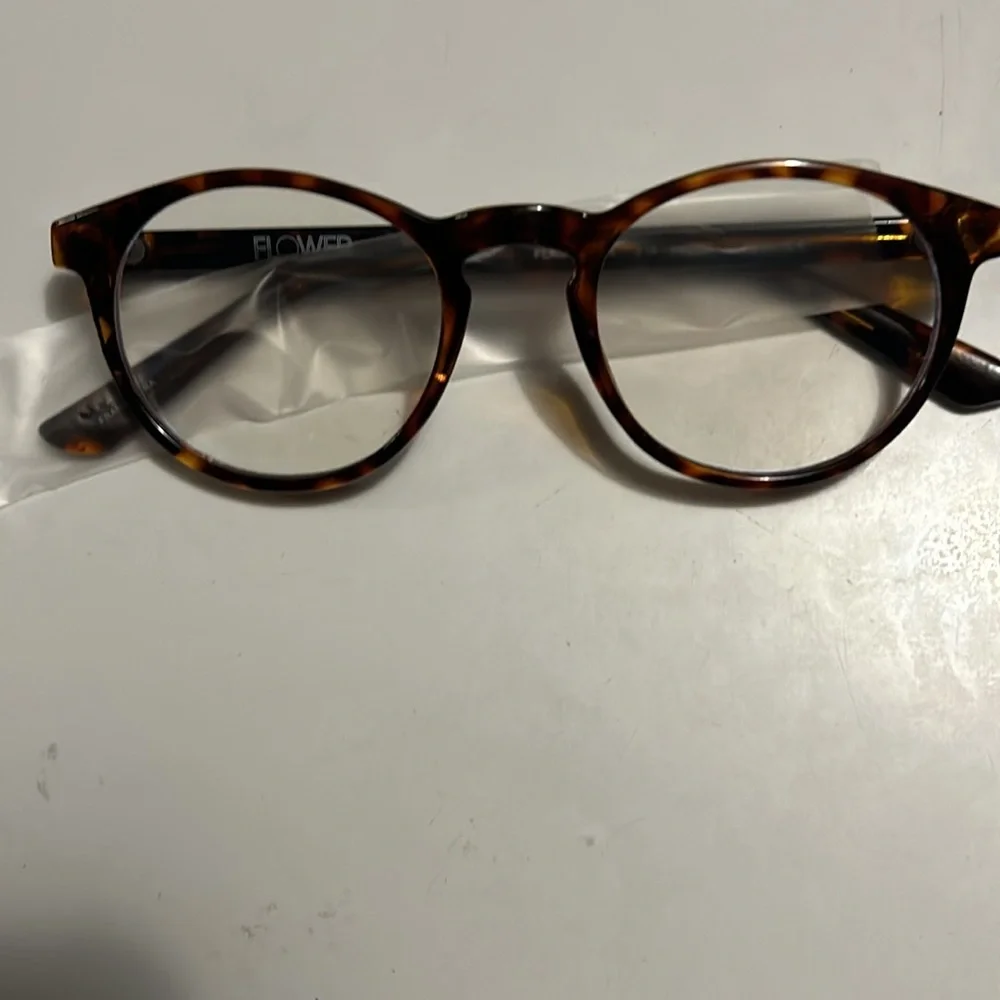 flower eyewear blue