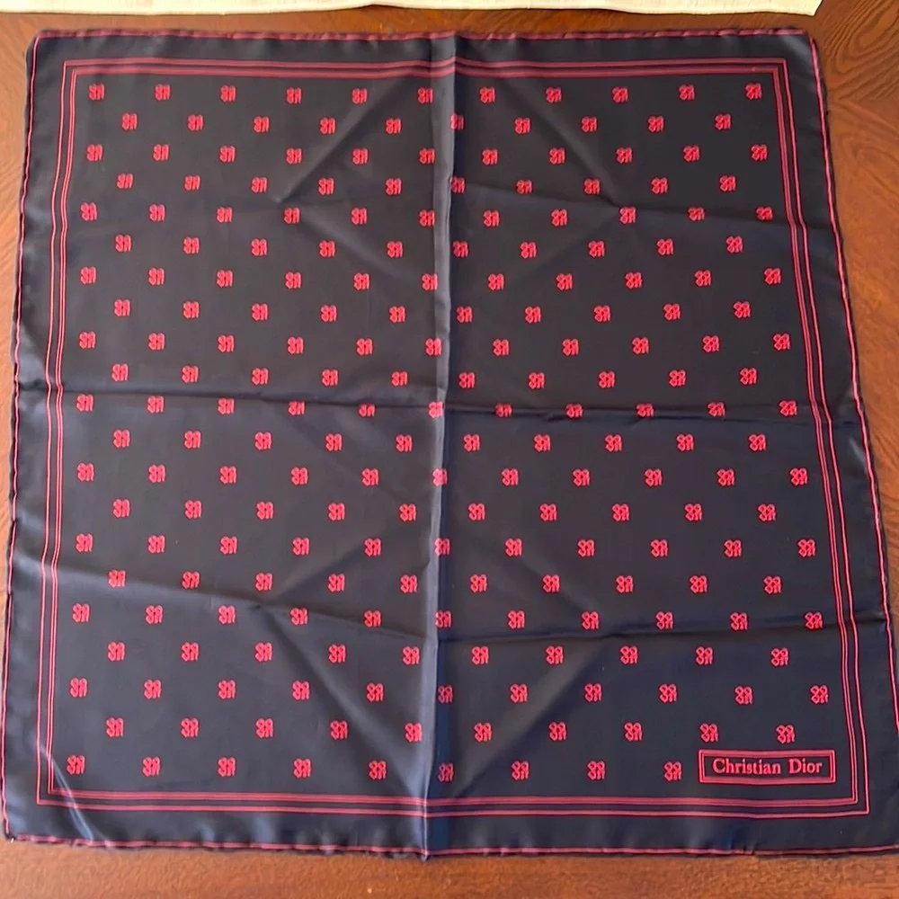 Christian Dior Scarf Size 18,5 X 18,5 in Color Black/Red