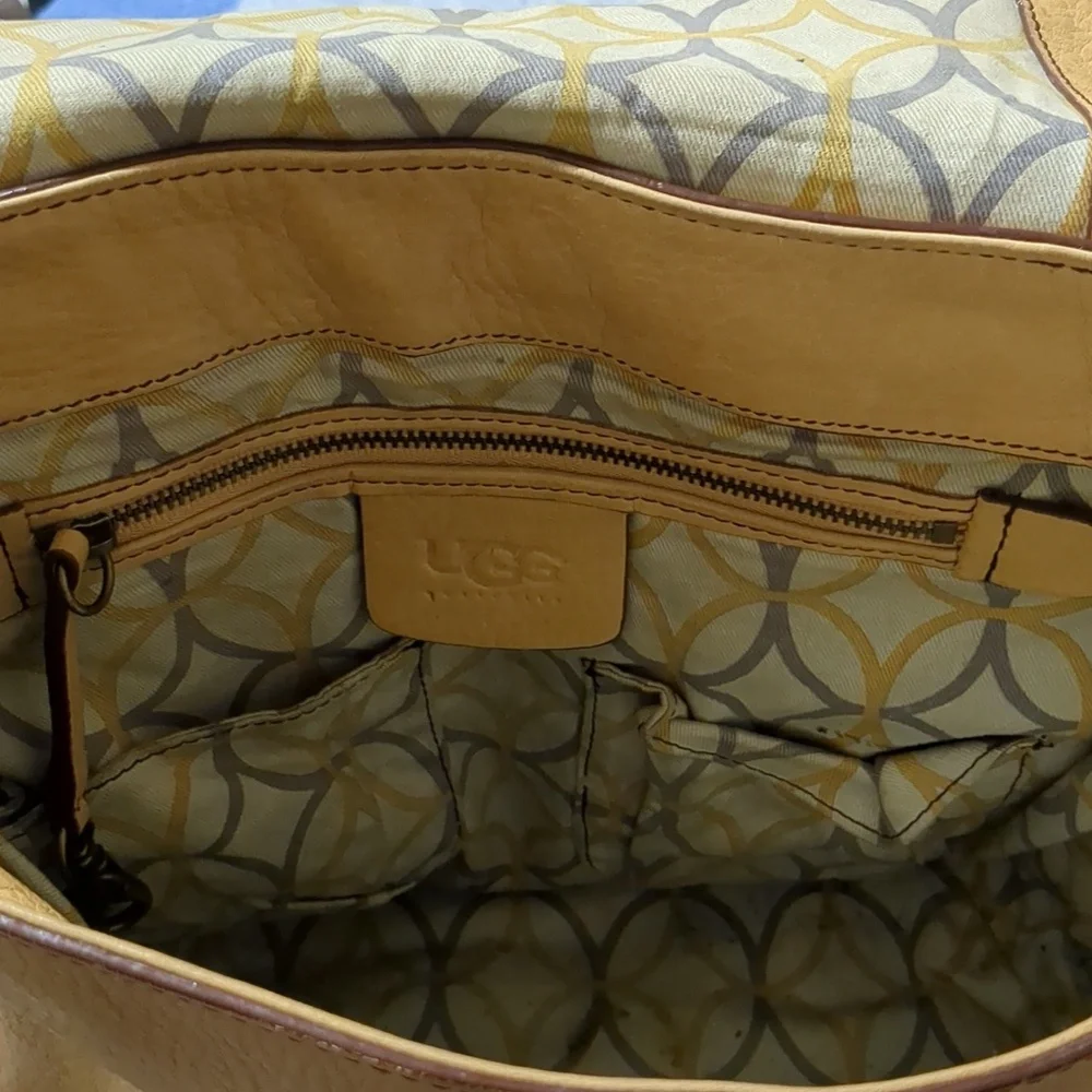 UGG australia tan