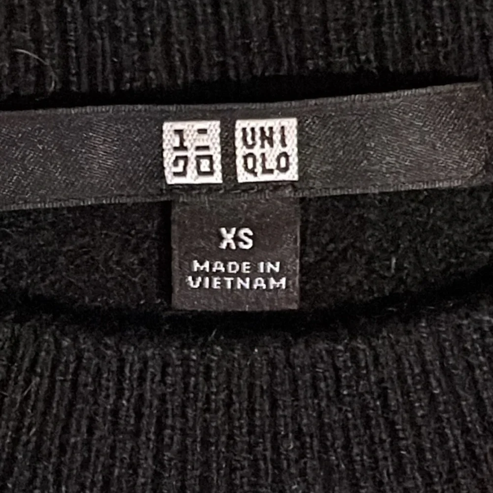 Uniqlo 100% cashmere
