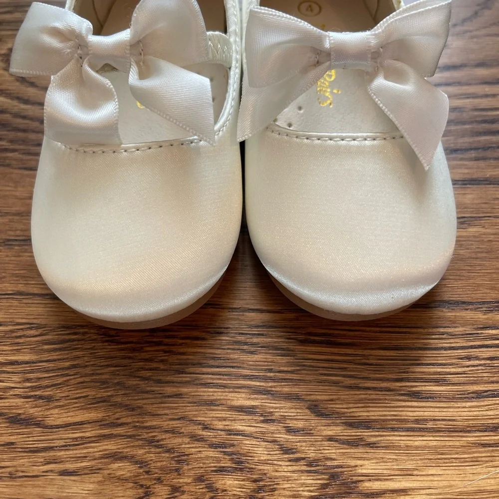 Dream Pairs satin finish