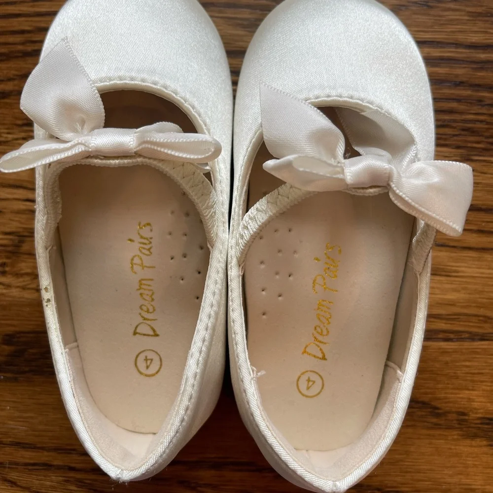 Dream Pairs satin finish
