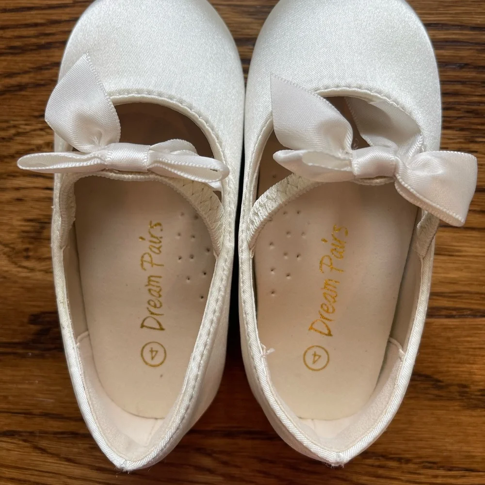 Dream Pairs satin finish