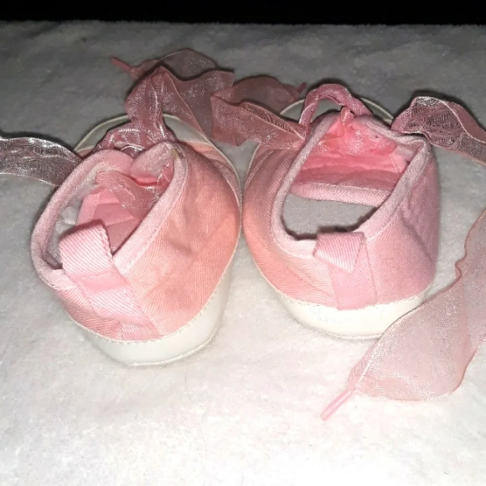 Klassy Baby pink white