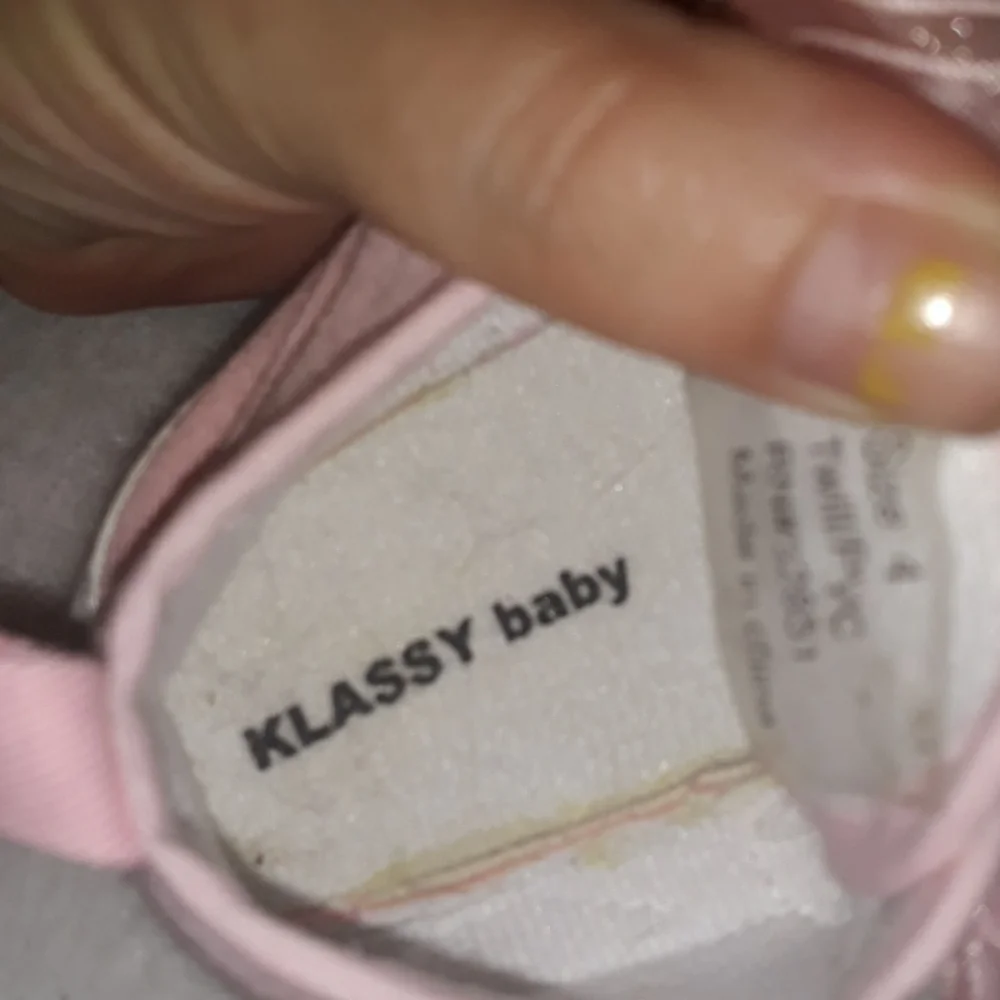 Klassy Baby pink white