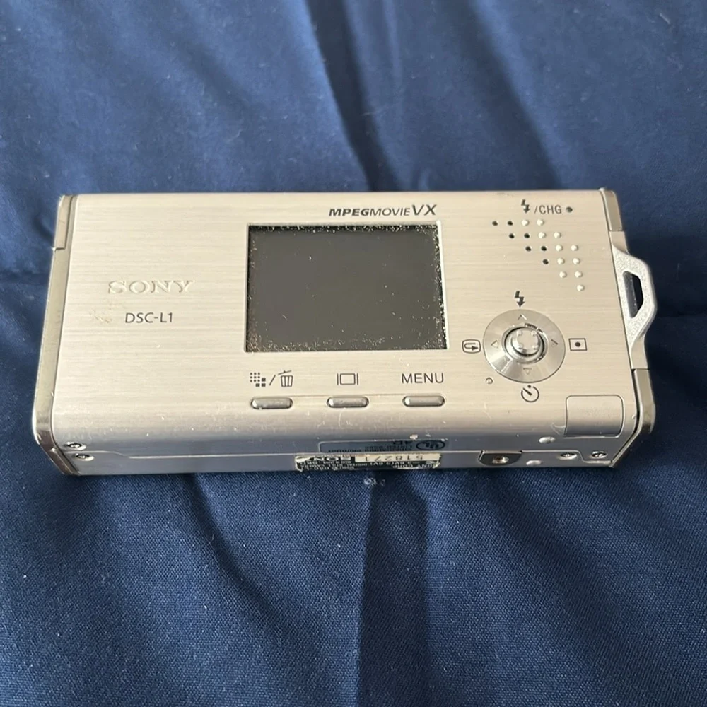 Sony dsc cyber l1