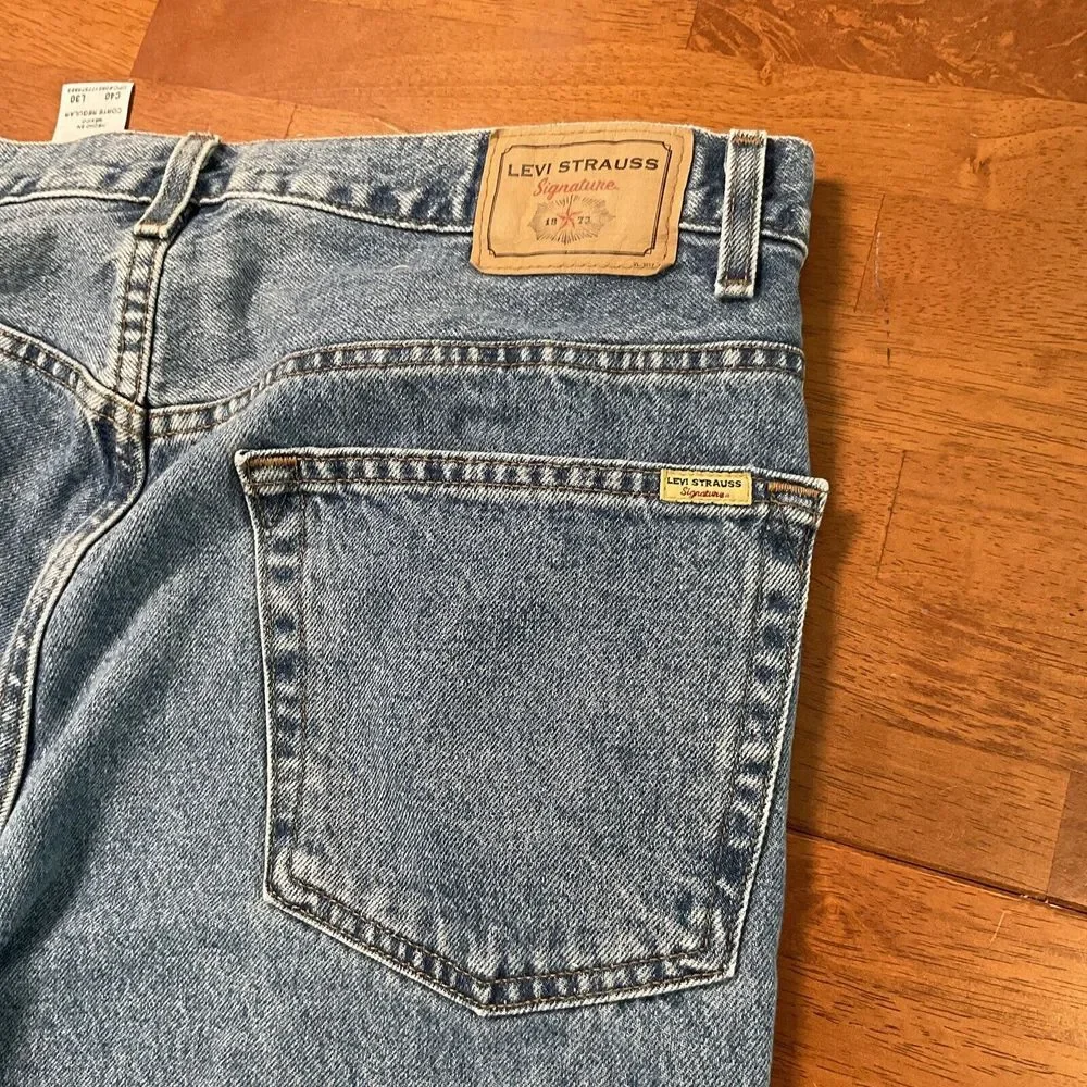Signature by Levi Strauss small stain