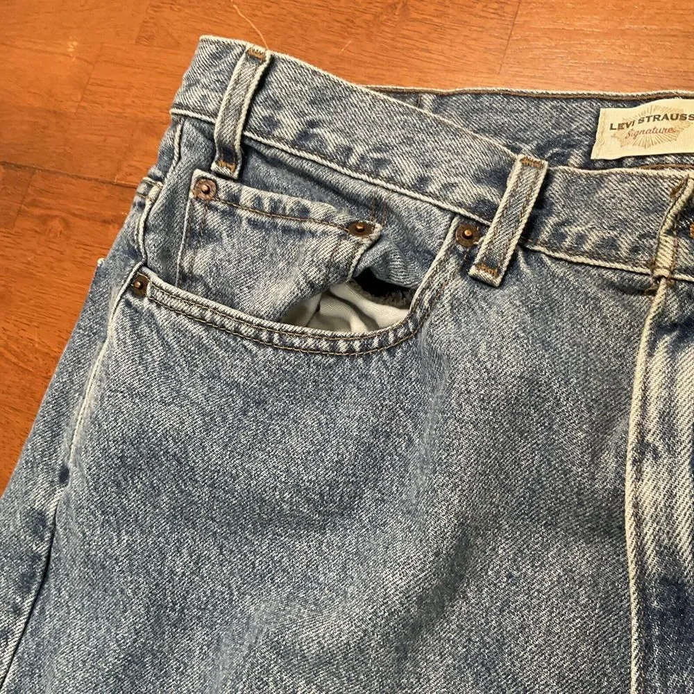 Signature by Levi Strauss small stain
