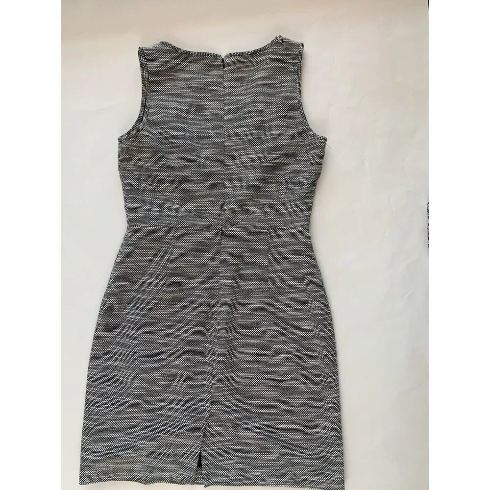 Banana Republic brand banana
