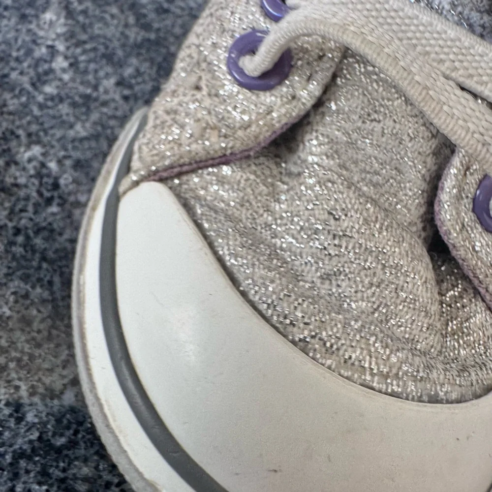 See Kai Run brand buttons little