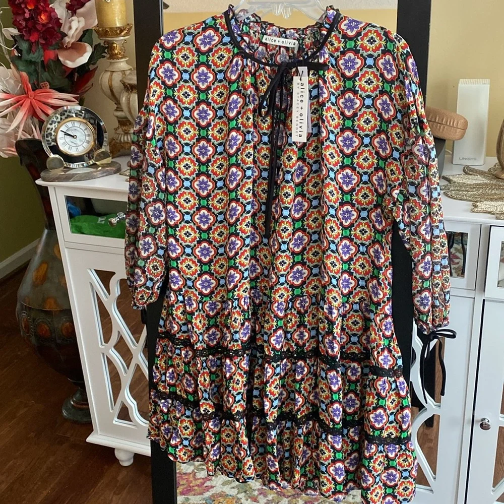 Alice + Olivia three care