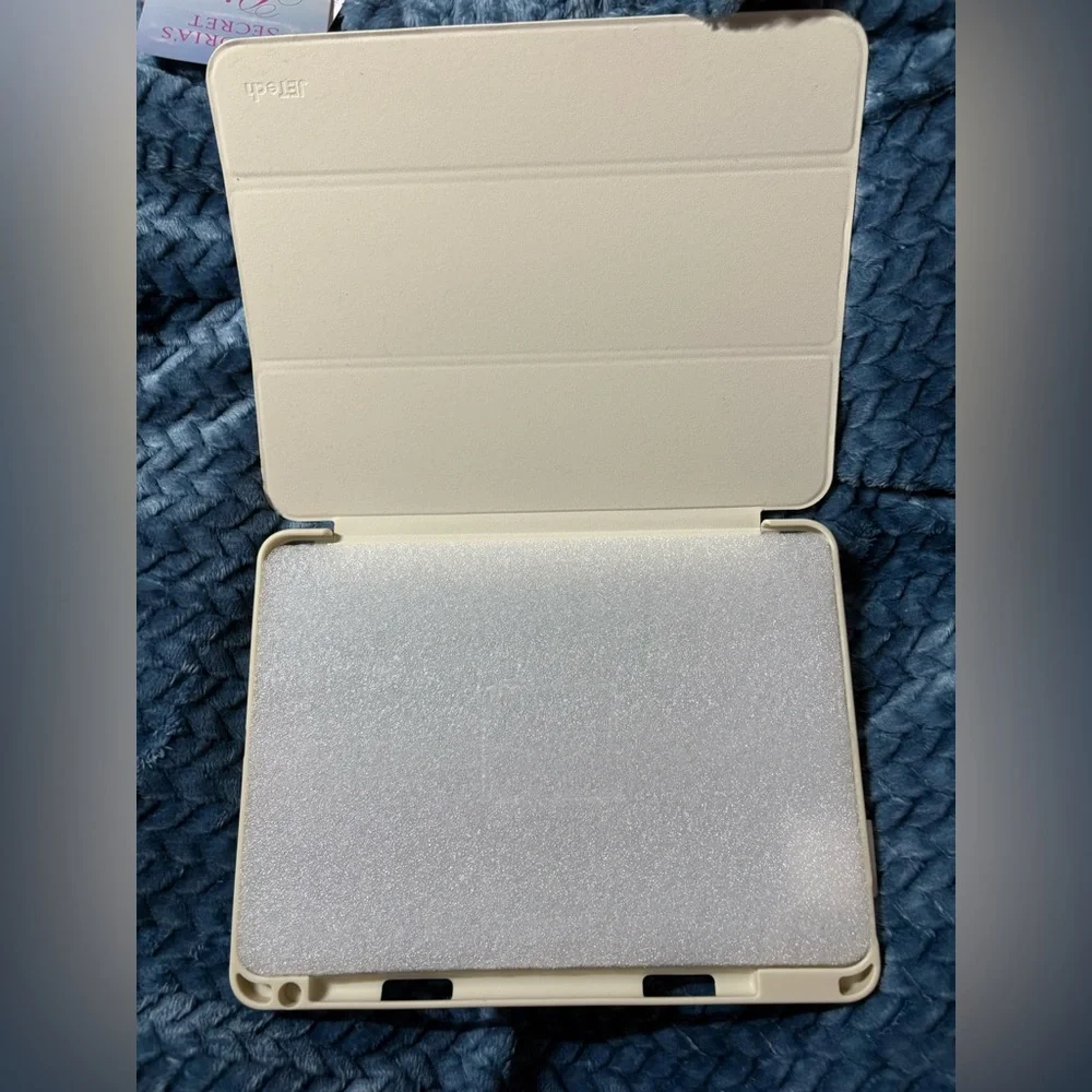 iPad JETech Case