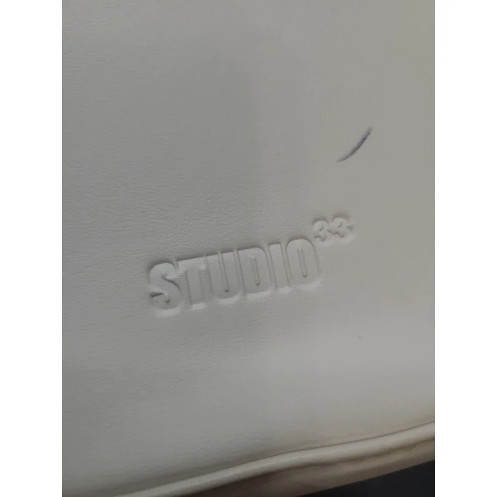N/A studio 33